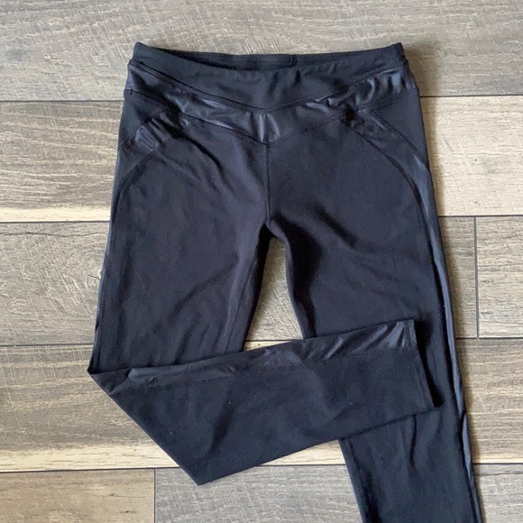 Fabletics Provence Legging Black/Liquid Black - Picture 2 of 9